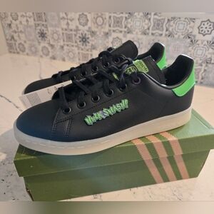 Adidas Kids Black and Green Hulk Smash Sneakers-Big Kids UNISEX Size 5-New